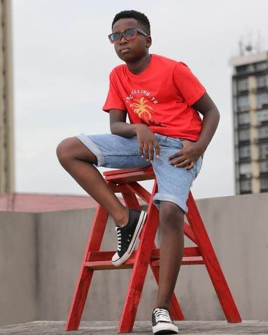 RED TSHIRT