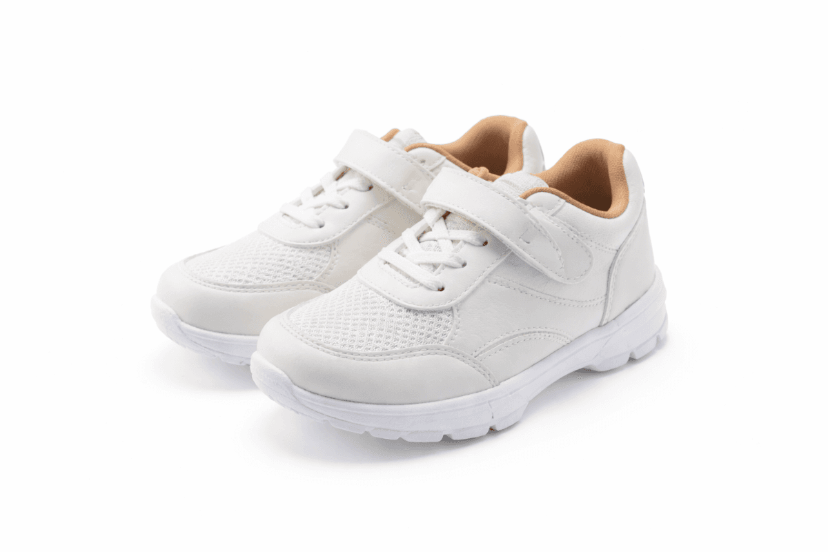 WHITE SPORT SCHOOL SHOES Image